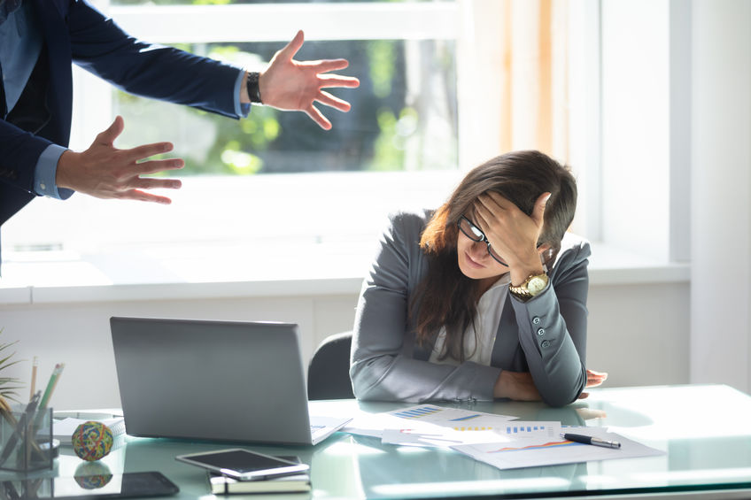 Harcèlement au travail par un collègue