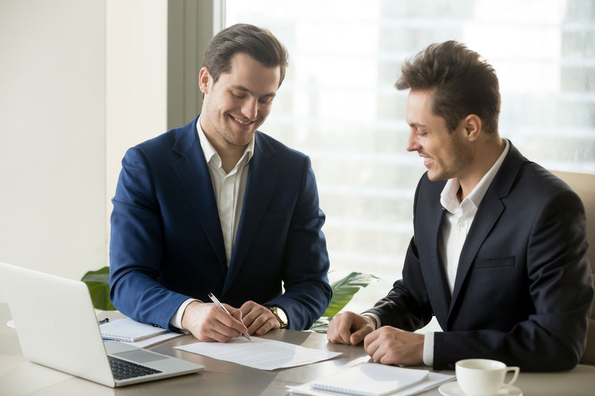 Rupture de la relation de travail avec un salarié : quels documents de fin de contrat dois-je lui remettre ?